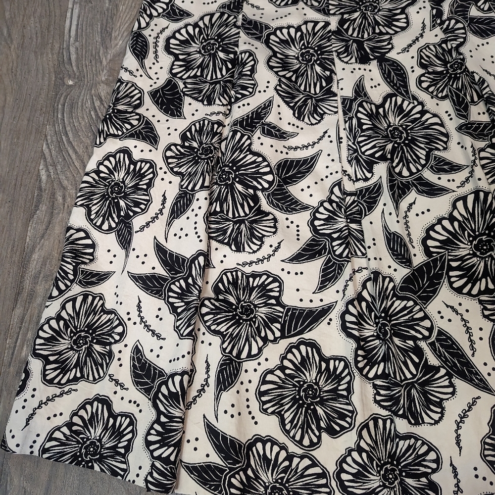 Charter Club women's knee length A-Line skirt white with black floral pleated 10 - Picture 7 of 12
